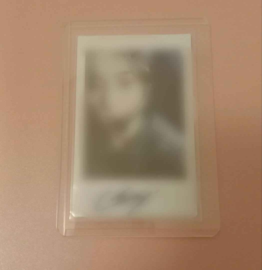 

[USED] INI Takumi Ozaki autographed polaroid