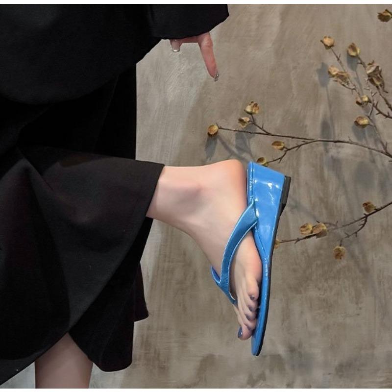 2025 Summer New Brand Women Slipper Narrow Band Ladies Casual Slides Outdoor Dress Flat Heel Vacation Sandal