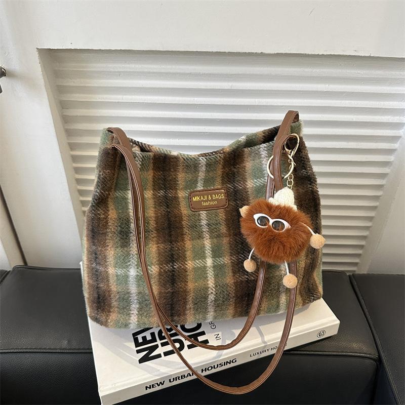 

Модная шерстяная сумка-ведро, весенняя новая модная сумка на одно плечо с очень большой вместимостью для женщин No pendant