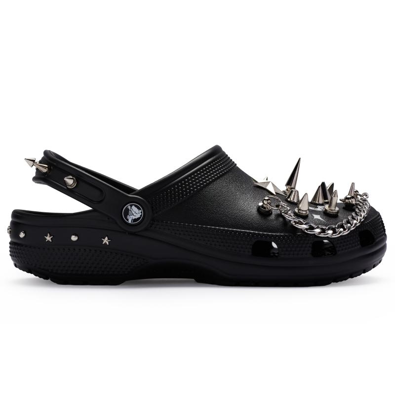 Crocs Classic Clog 811 Made Punk Wild Hip Hop Black Samurai Decorative Buckle Hand-painted Spray Paint Hole Shoes Unisex Black