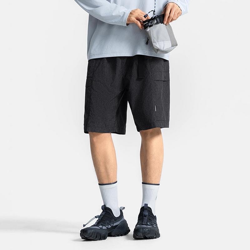 Li Ning CF Outdoor Sun Protection Water-Repellent Multi-Pocket Cargo Shorts Men Shorts Black AKSV229-6