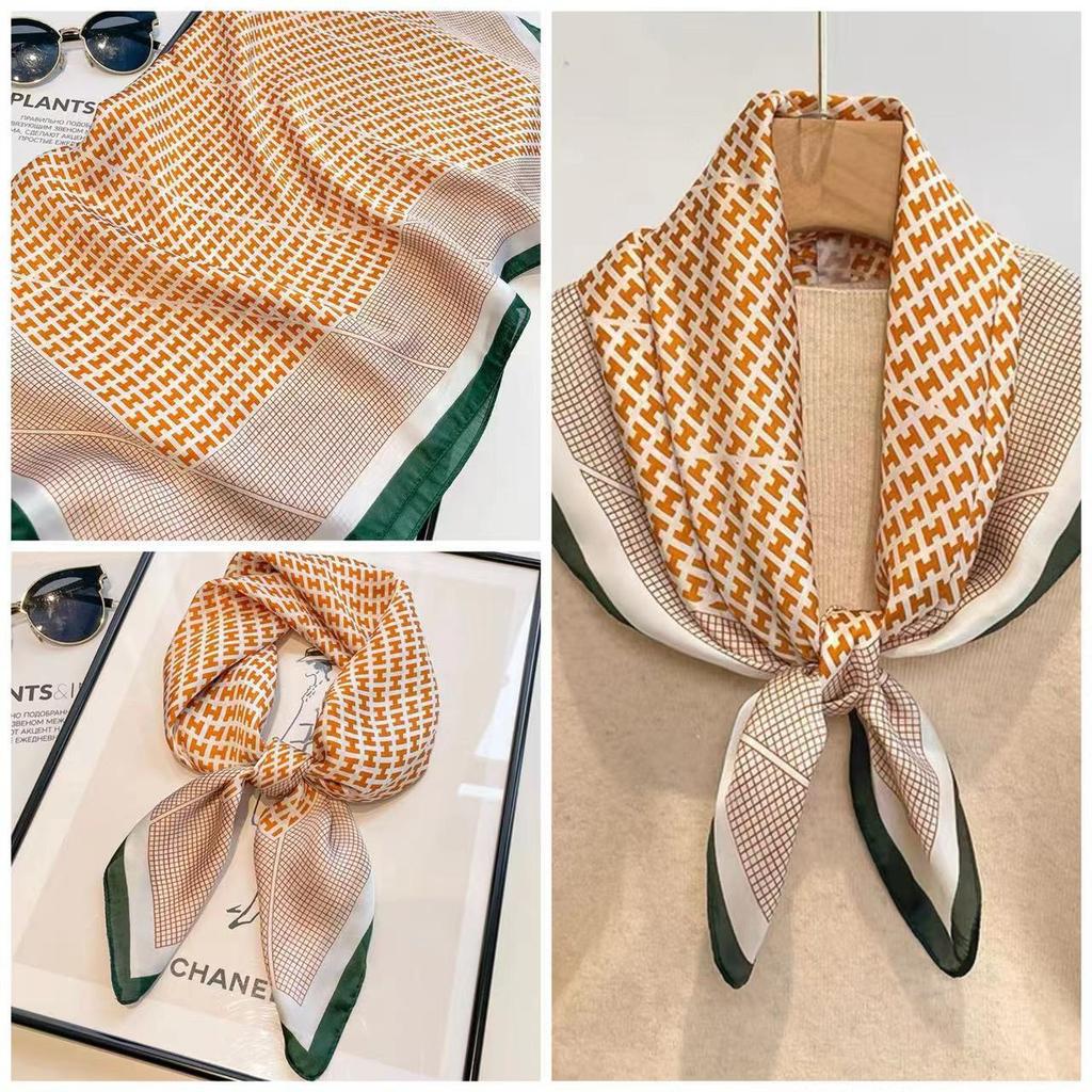 Eleganti Foulard di Seta da Donna Con Centinaia di Camicie, Assistenti di Volo, Decorazione Professionale, Protezione del Collo, Foulard, 70 Foulard Quadrati Piccoli.