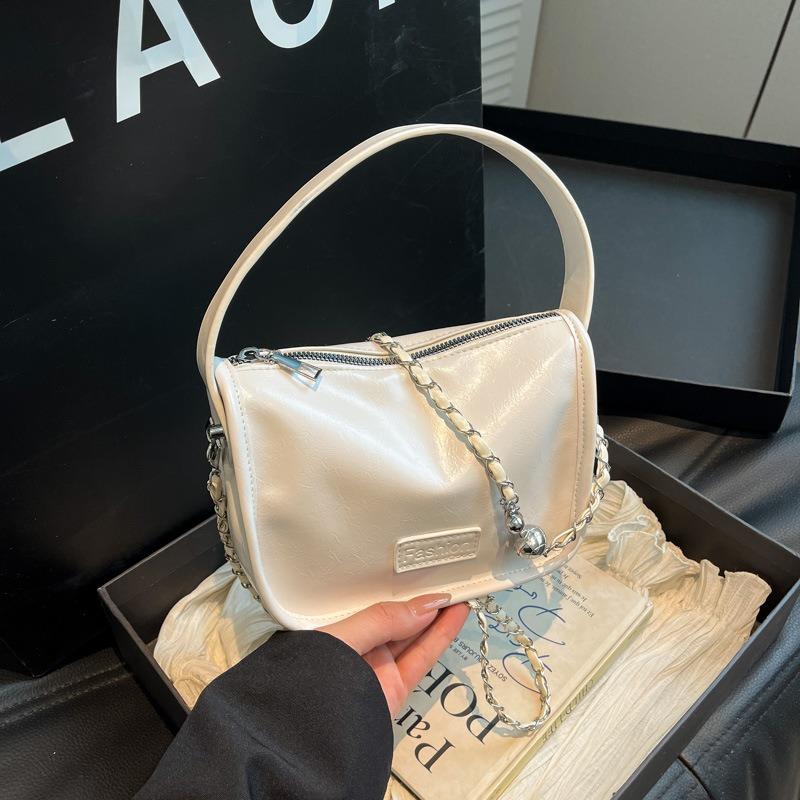 Premium Texture Small Bag Women's New Fashion Chain Shoulder Messenger Bag Versatile Patent Leather Portable Small Square Bag