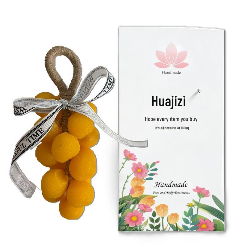 

Kumquat Handmade Soap Girls Pendant & Car Aromatherapy Gift Set