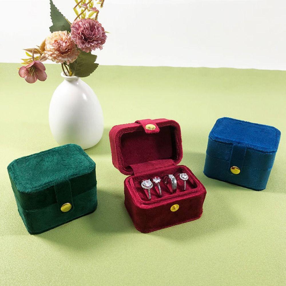 

Wedding Velvet Rings Holder Square Jewelry Organizer Fashion Rings Bearer Box Couple жовтий