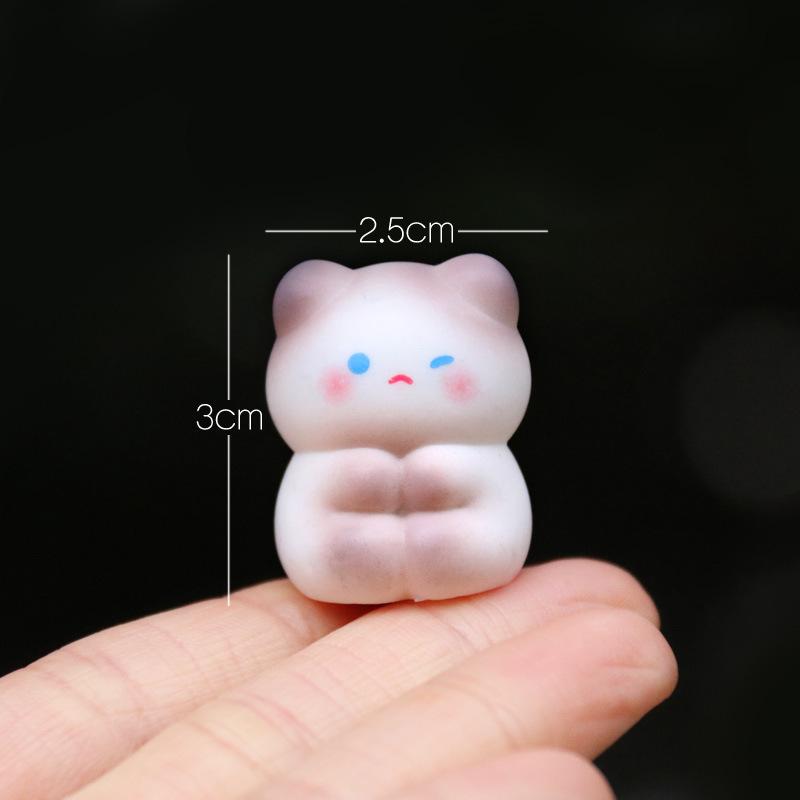 

Смоляная фигурка сиамского котенка – милое украшение для рабочего стола/автомобиля