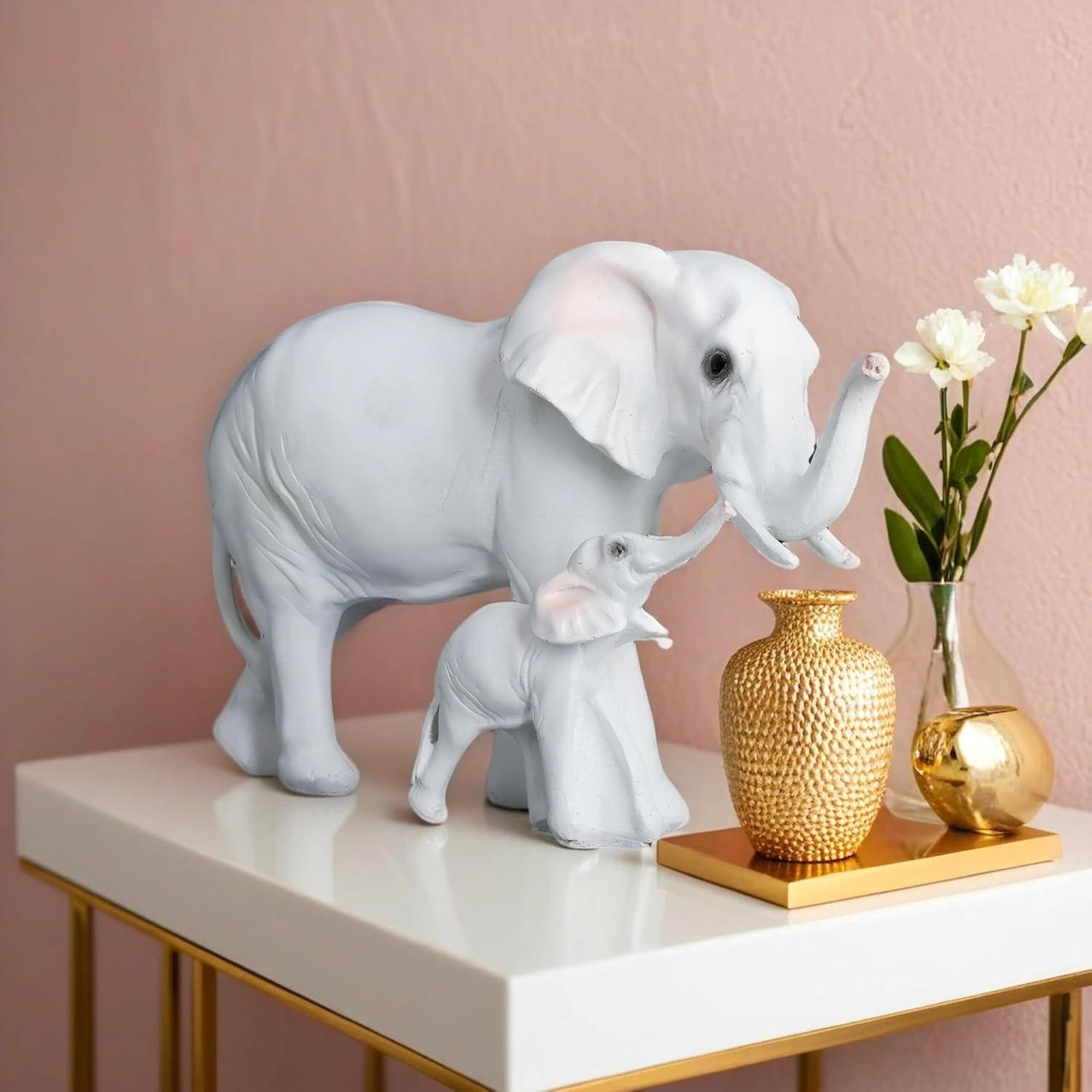 

Статуэтка слона на удачу, предмет интерьера для гостиной и подарки (белый) белый