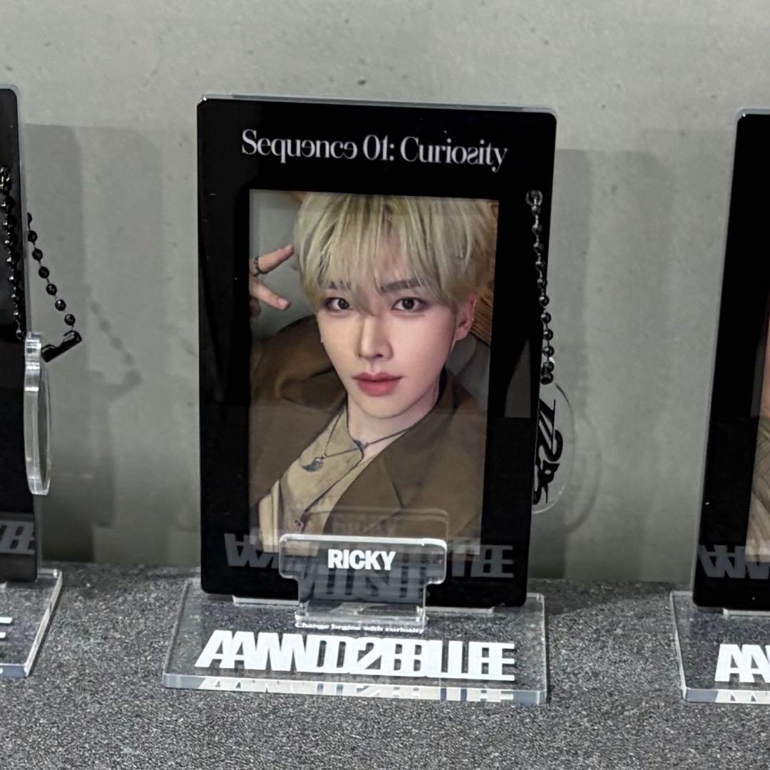 [USED] AND2BLE Korea Pop-up Acrylic Photocard Stand - Ricky