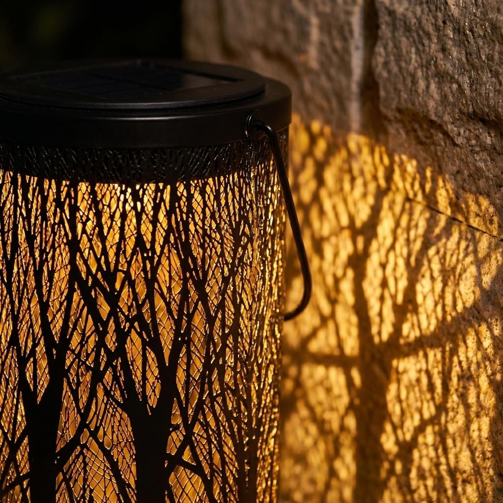 Outdoor Waterproof Garden Lantern Metal Landscape Decorative Lantern with Handle for Patio Yard Pathway Lighting