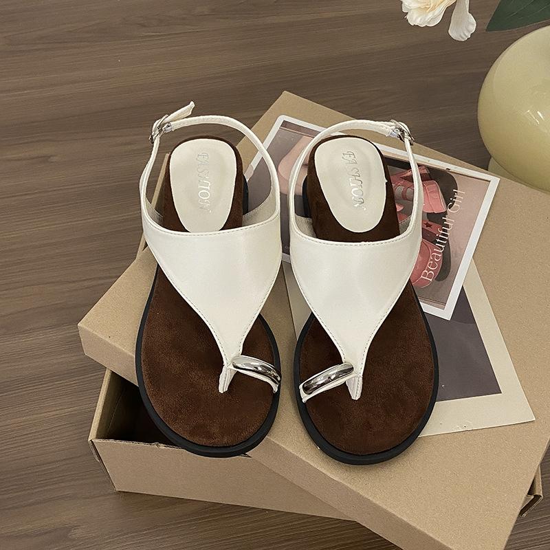 Design sense Roman shoe temperament French heel metal 2025 summer new slope niche buckle cover toe platform sandals women