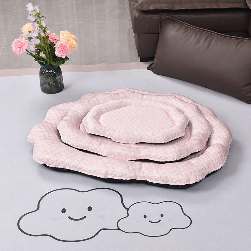 

Summer Cool Feeling Pet Cushion Mat Teddy Bichon Mat Ice Silk Nest Cooling Flower Cat Kennel Pet Supplies 43*32*3cm Pink
