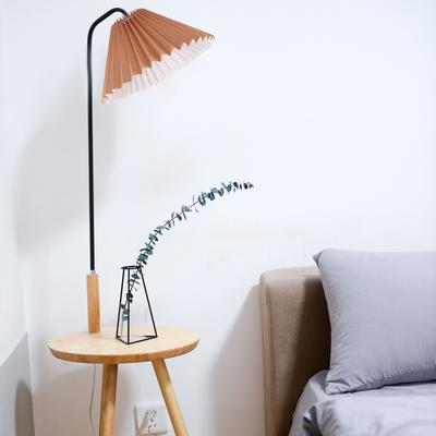 Accesorios de iluminación – Pantallas para lámparas y candelabros