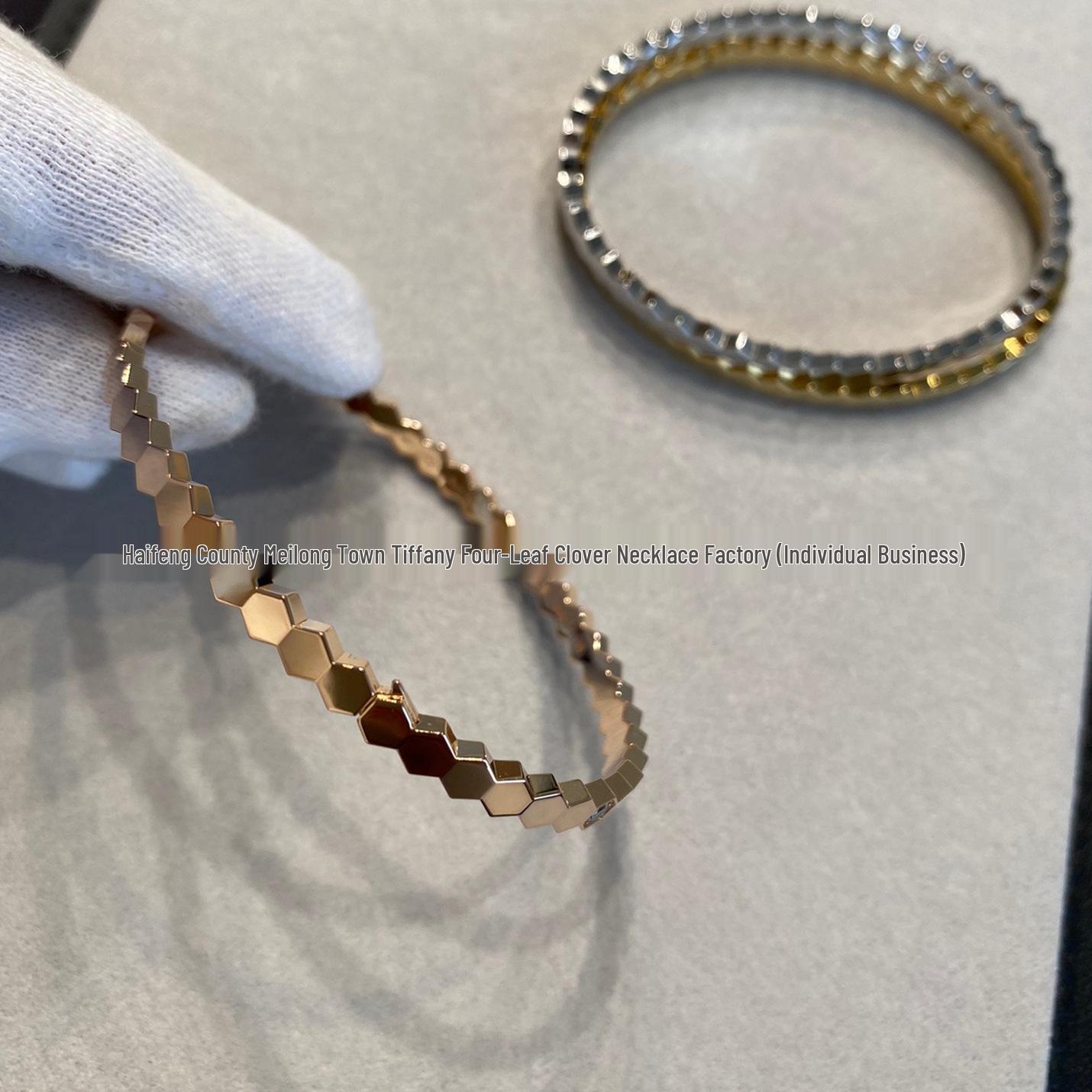 Shangmei 18K Rose Gold Honeycomb Bracelet