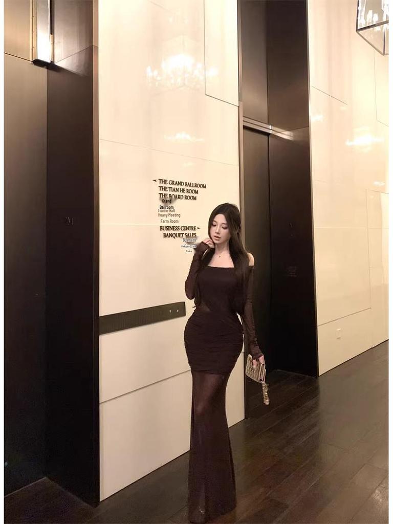 Women's Off-Shoulder Mesh Patchwork Pleated Dress - Slim Fit Waist-Cinching Long Skirt, Sexy Spring Style