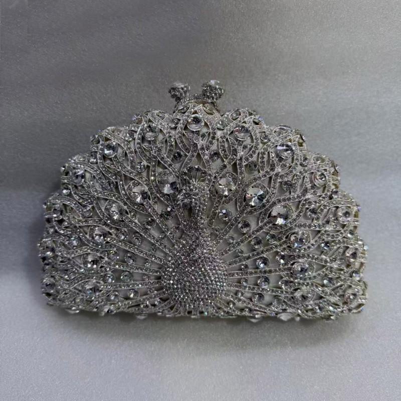 2026 Skull Evening Clutch Bag With Rhinestone Embellishment Lightweight Luxury Handheld Purse Formal Events
