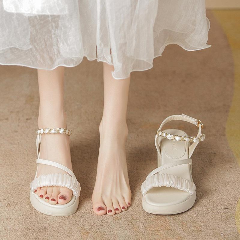 High Heels dicker Absatz Sommer neu vielseitiger Rock kleine Sandalen mit dicker Sohle Damen Oberbekleidung