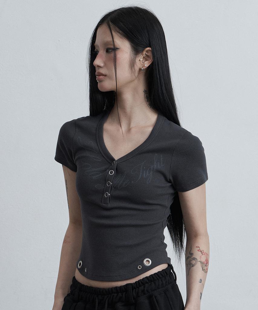 Aejeuyua Henry V-Neck Hold T-Shirt Charcoal