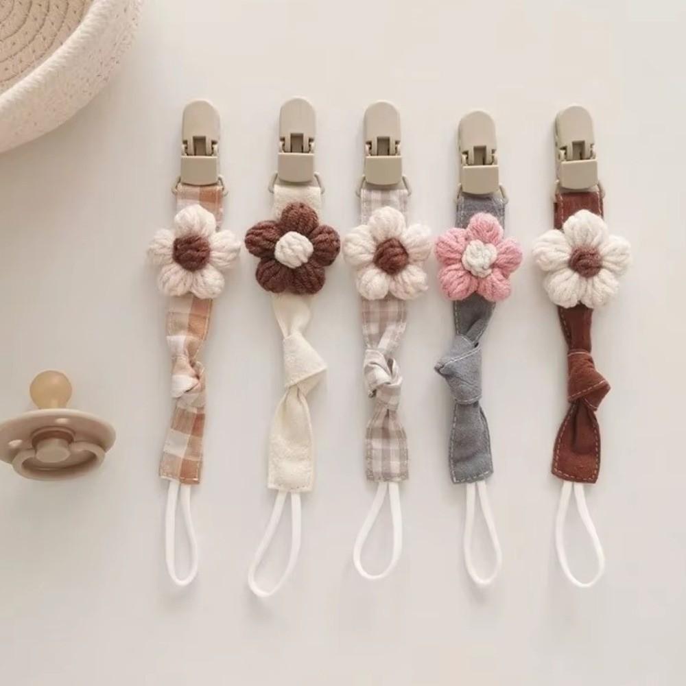 Cute Flower Dummy Nipple Holder Plastic Embroidery Pacifier Clips Baby Pacifier Chain Newborn
