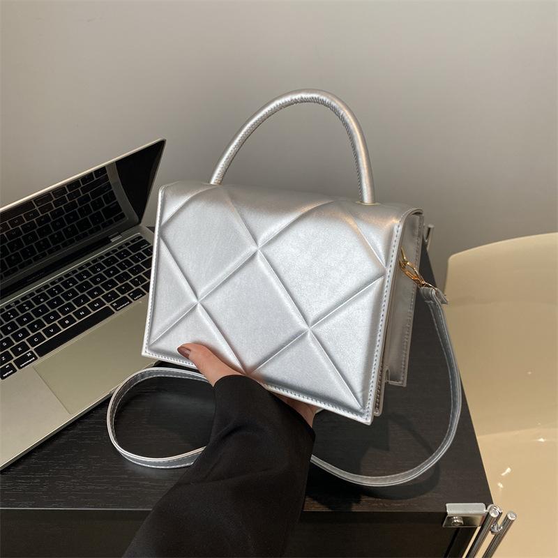 Rhombus Temperament Simple Fashion Handbag 2025 Spring New Versatile Ins Solid Color Messenger Bag Small Square Bag Women