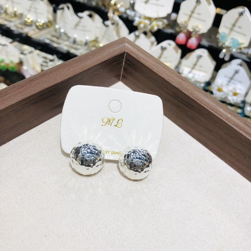 Textured Folded Metal Ball Earrings Women's Vintage Luxury Korean Style Jewelry Accessories Round Ball Earrings