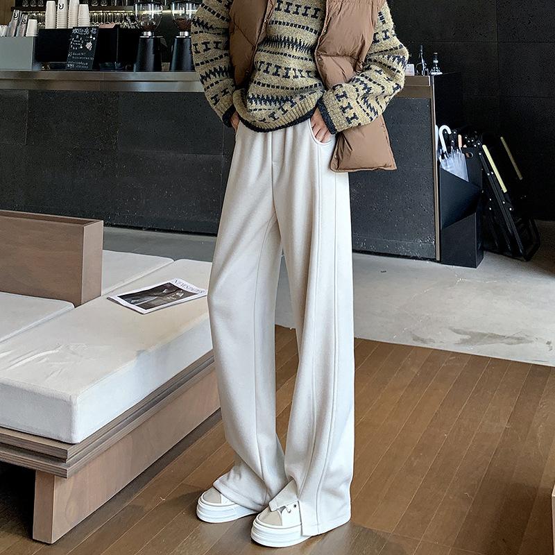 

Флисовые брюки прямого покроя с узором «елочка» и широким вырезом S