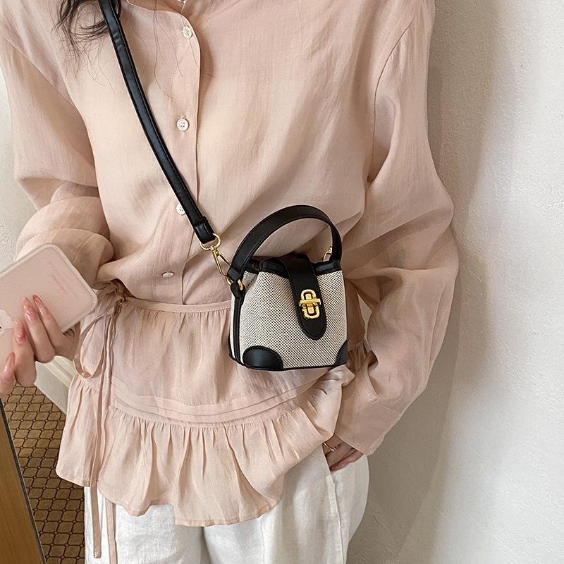 Small-scale Design Color-matching Handbag - Fashionable Crossbody Bag for Women, Single-shoulder Bucket Bag