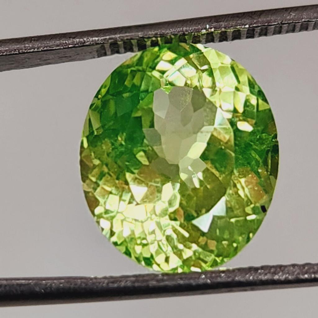 13.20 Cts Natural Ceylon Green Sapphire Oval Cut Gemstone Certified