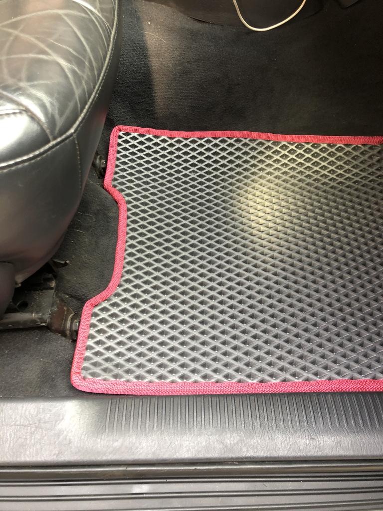 Covorașe EVA (negru) pentru Jeep Grand Cherokee WJ 1999-2004