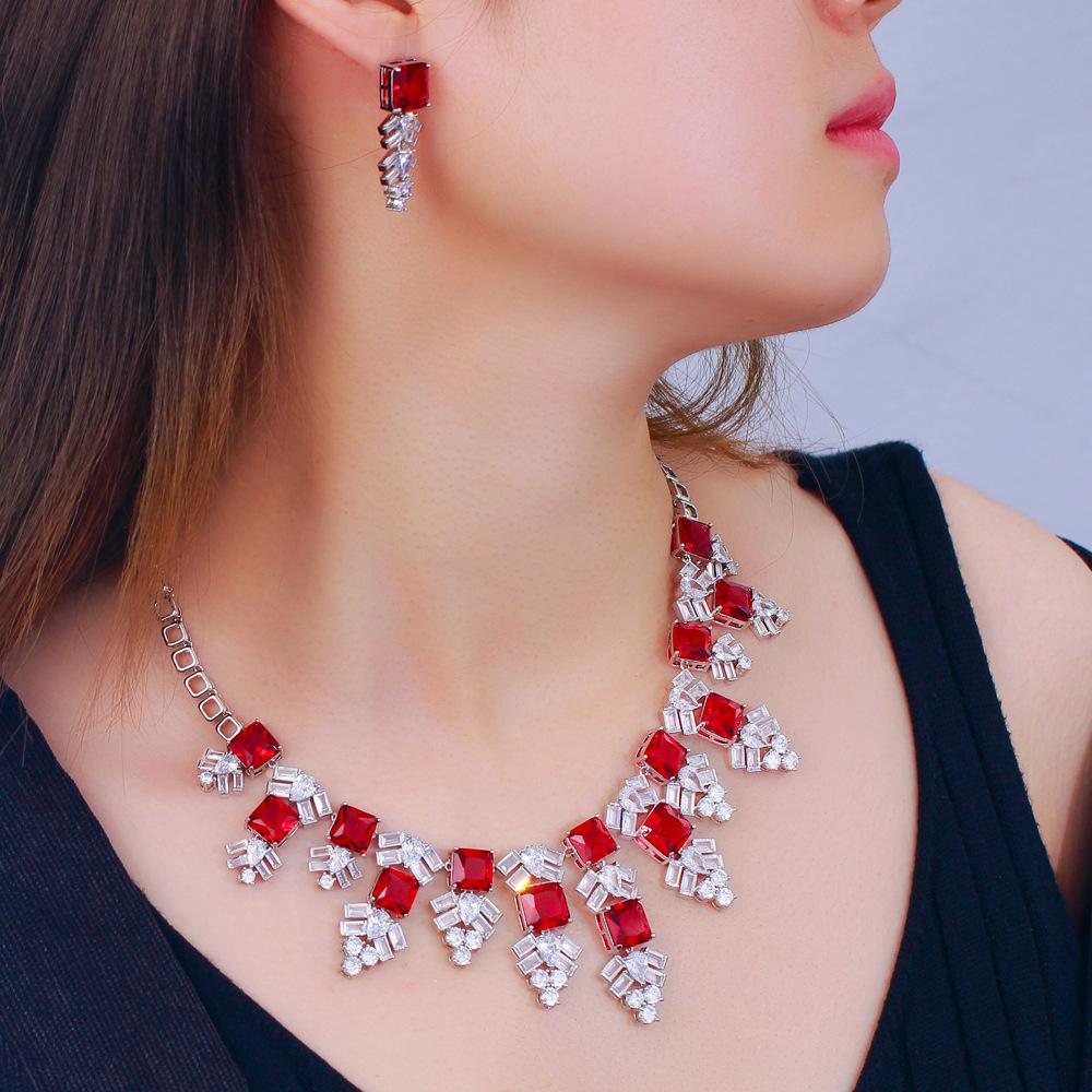 Luxury Crystal Zircon Inlaid Wedding Bridal Dinner Set Accessories Necklace Earrings Set Chain