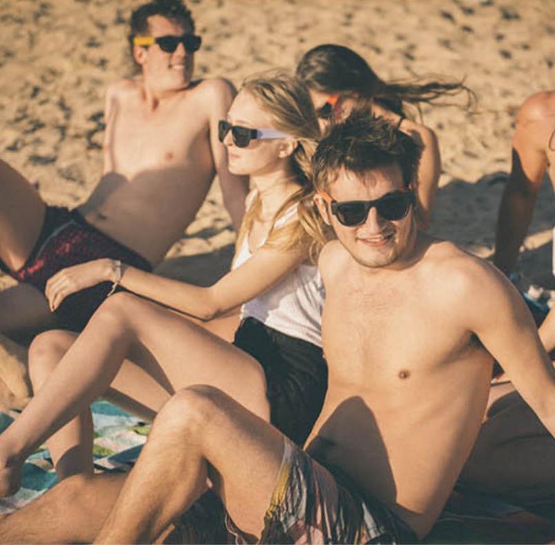 Premium Hand Ring Folded Sun Glasses With Perfect Size And Fashionable Aesthetic Appeal