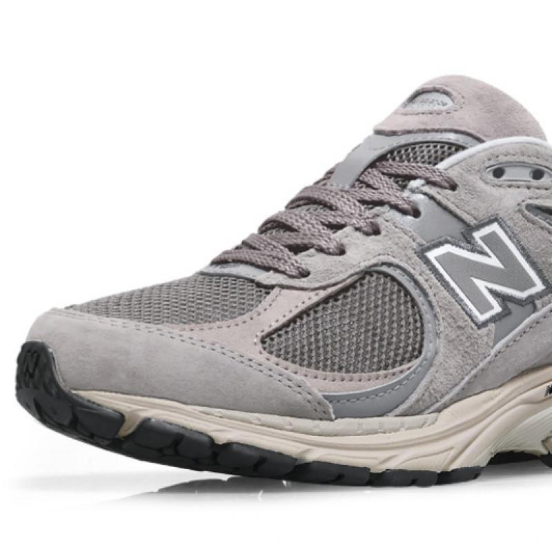 New Balance Sneakers Unisex 2002 Model Options