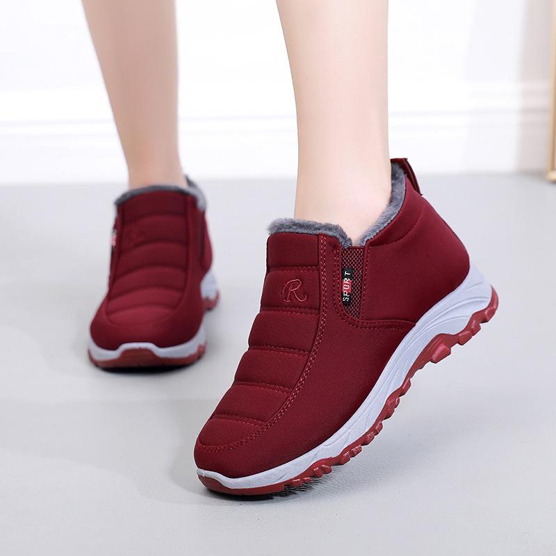 Shoes men's new velvet comfortable old Beijing cotton shoes winter soft sole non-slip warm men's snow boots are not tired