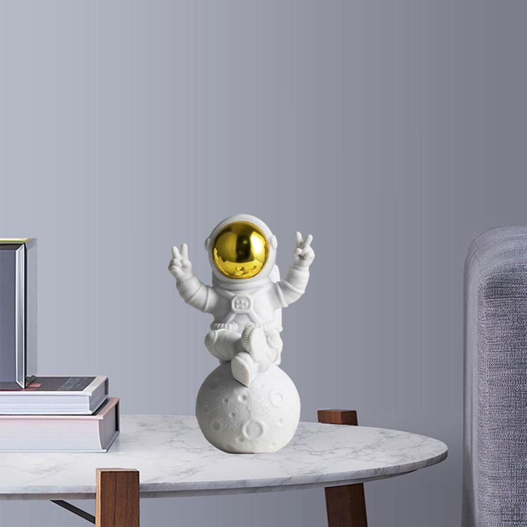 Resin Figurine - Space Themed Desk Decor for Kids