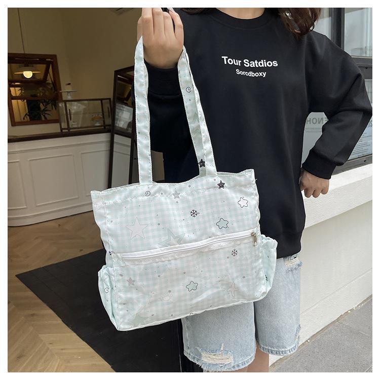 Japanese Style Polyester Shoulder Bag, Mint Green Star Print Tote with Zipper, Spacious Commute Bag for Women CLE