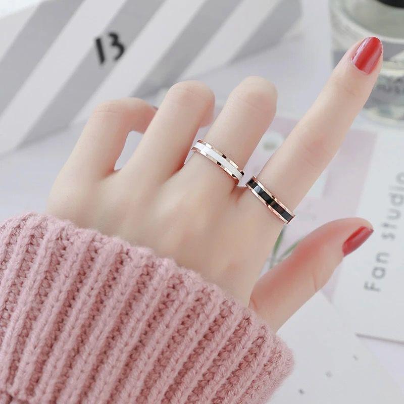 Stylish Black & White Cold Style Titanium Steel Ring - European & American Trendy Women's Accessory