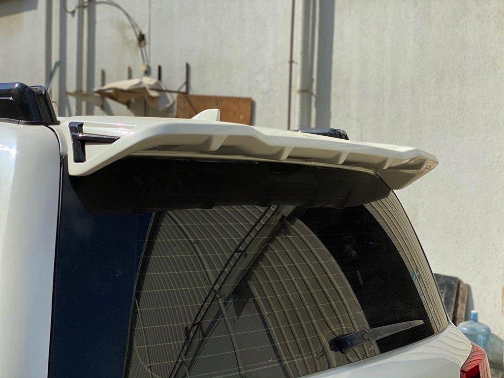 

Спойлер Ewan (2016-2025) Білий колір для Toyota Land Cruiser 200