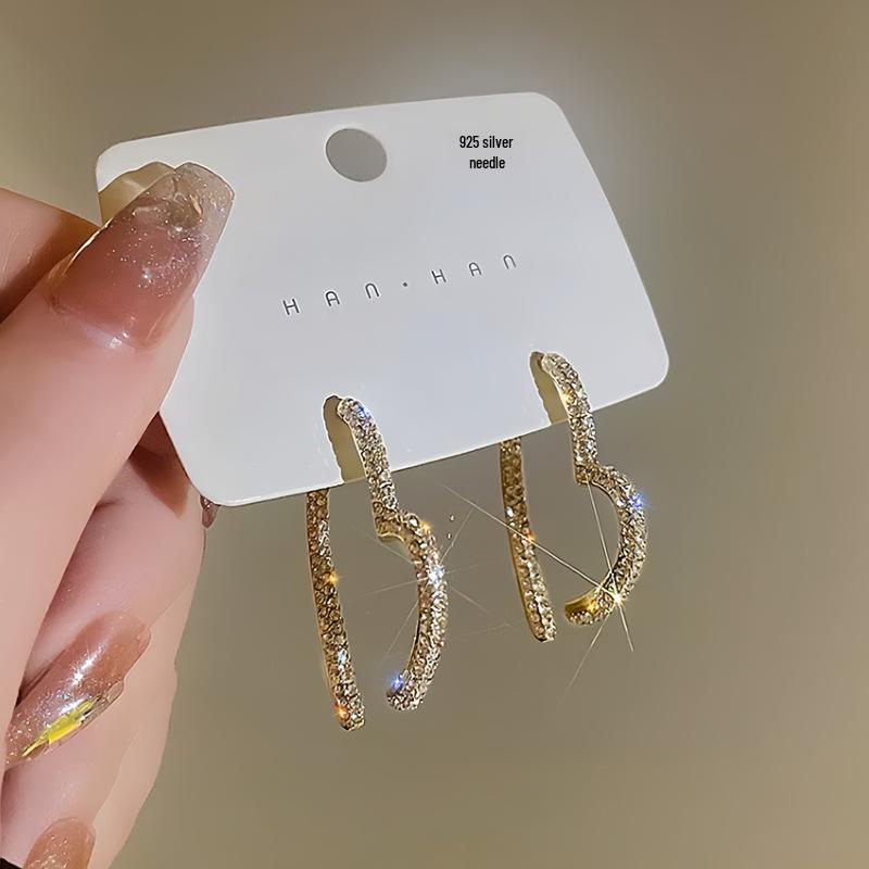 Exquisite 2025 Luxury Diamond Heart Earrings - Unique Circle Design