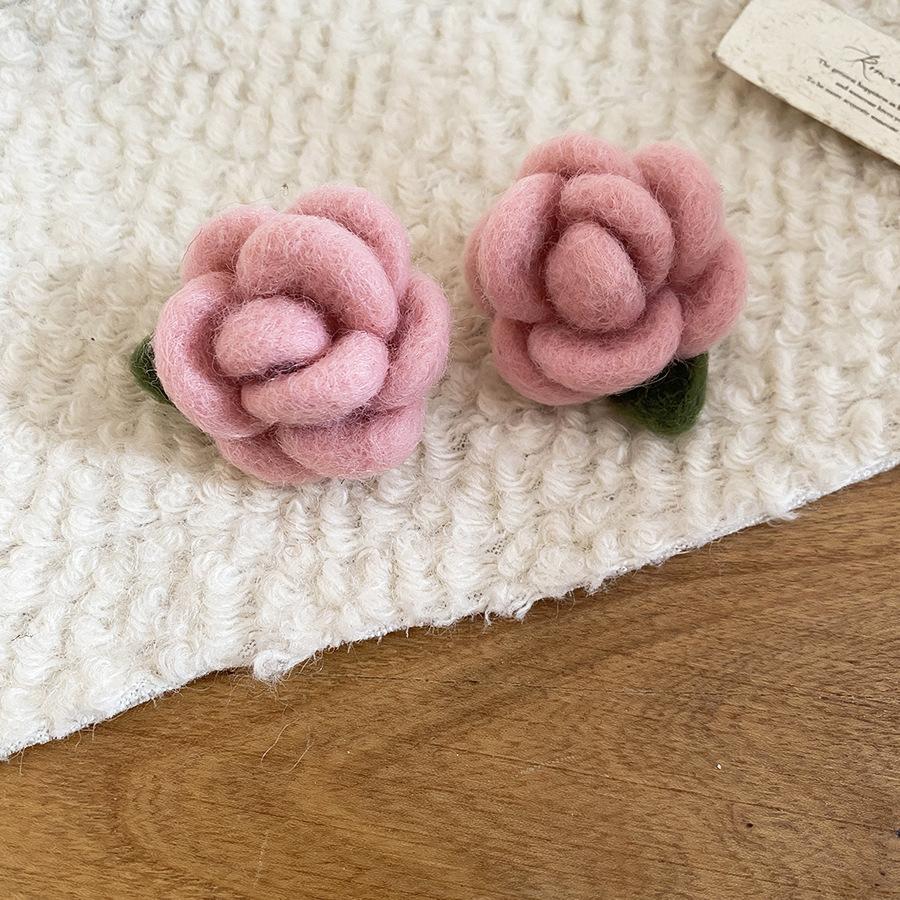 Flocking flower stud earrings autumn and winter sweet temperament versatile earrings light luxury niche elegant earrings women