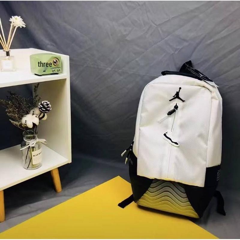 Flying Man Trendiger Rucksack: Schultasche & Reisetasche mit großem Fassungsvermögen für Männer und Frauen