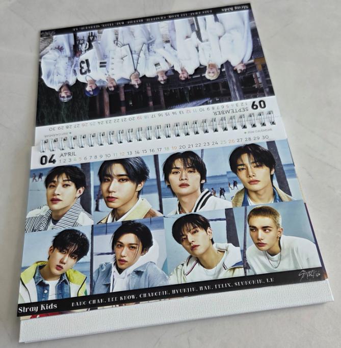 Stray Kids 2026–2027 Desk Calendar – Double-Sided Photobook Style (Random Images)