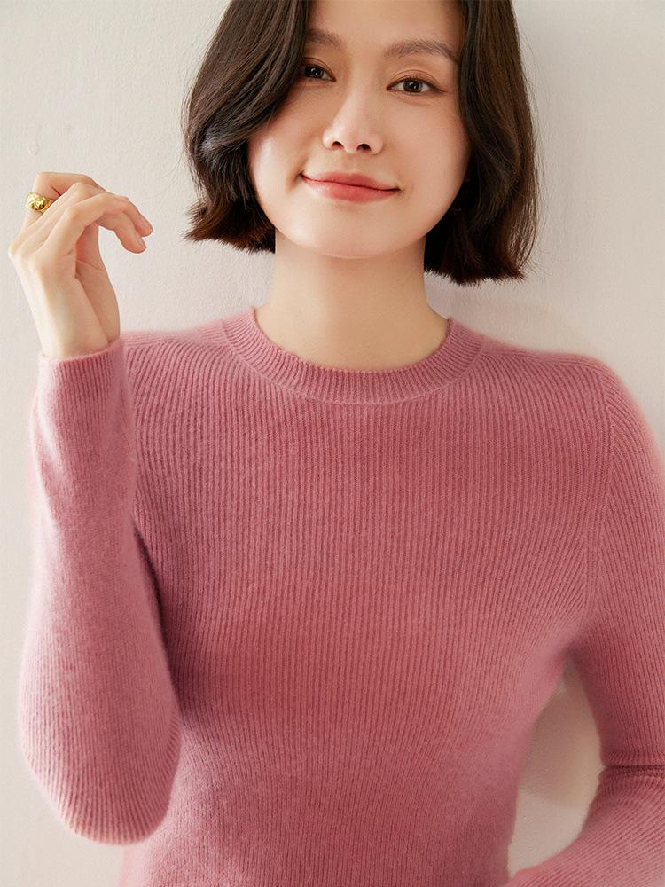 Women's Soft Wool Knit Pullover - Slim Fit Base Layer for Autumn/Winter.