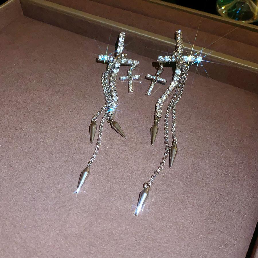 

Silver needle with diamond cross fringed earrings,exaggerated personality trend earrings, simple earrings, light luxury and high-end sense