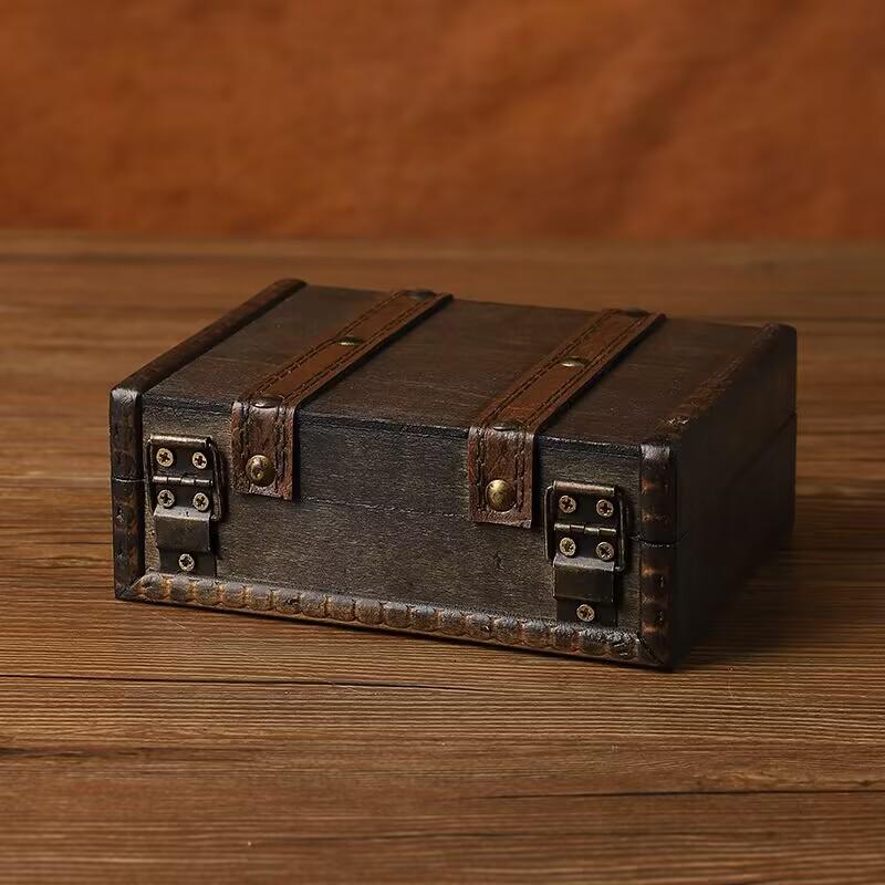 Exquisite Wooden Antique Jewelry Storage Box - Dustproof and Clutter-Free