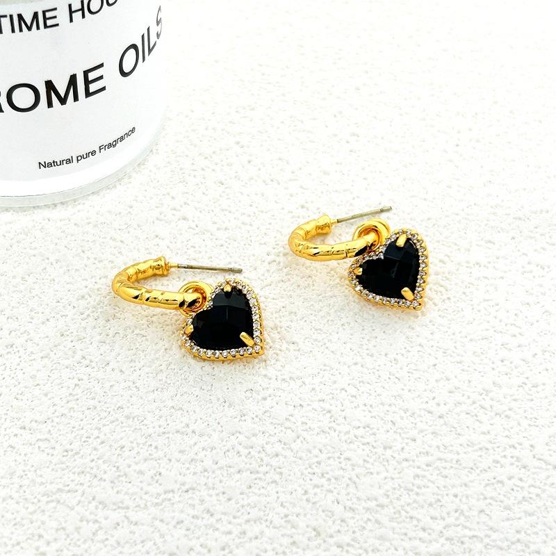 

Manufacturer Supply French Fashion In Needle Earrings Women S Red Zircon Love Earrings Earrings Spot чорний