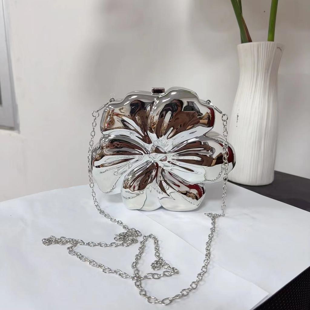 Fashion Metal Flower Shaped Crossbody Bag for Women Gold Box Shoulder Bags Shinny Evening Party Clutch Bag Small Phone Purses