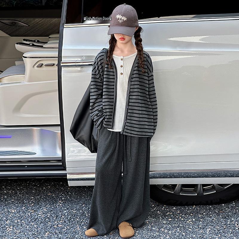 Mädchen 2025 Gestreiftes Cardigan-Set - Herbst/Frühling Koreanischer Stil 3-teiliges Outfit