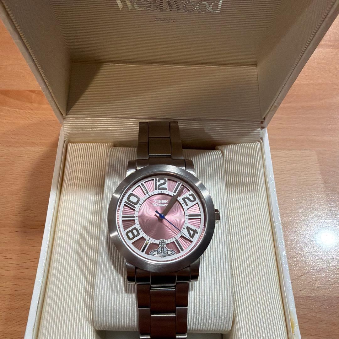 Подержанные часы Vivienne Westwood