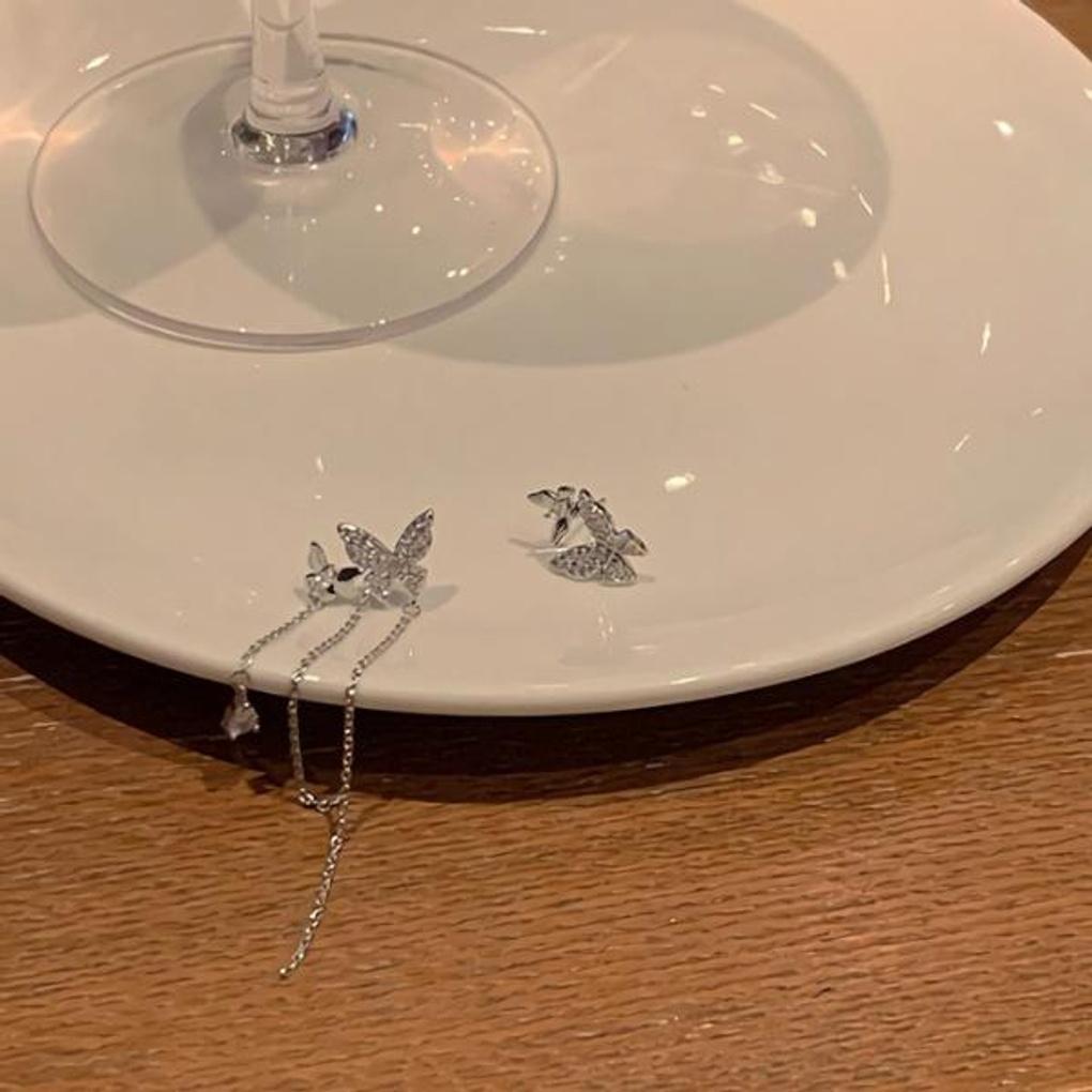 Women's Unbalanced Butterfly Long Drop Earrings