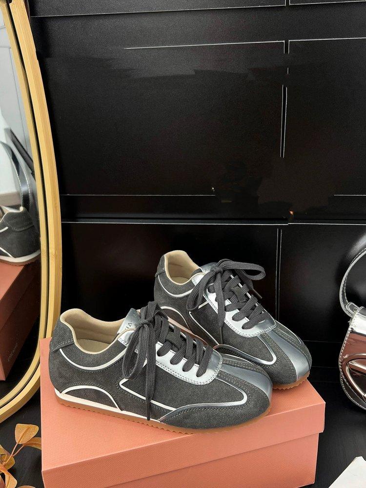 Inner height increase 5cm retro German training shoes women's autumn 2025 new leisure sports soft sole German training board shoes children