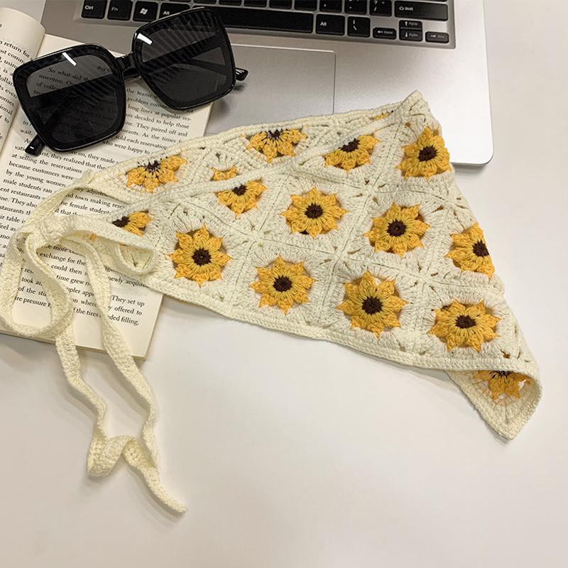 Spring and Autumn Sweet and Cute Wind Handmade Knitted Headband Female Personality Crochet Literary Style Triangle Scarf Headscarf